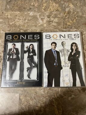 Fox BONES Seasons 1 & 2 DVD Set - Black, White, Gold